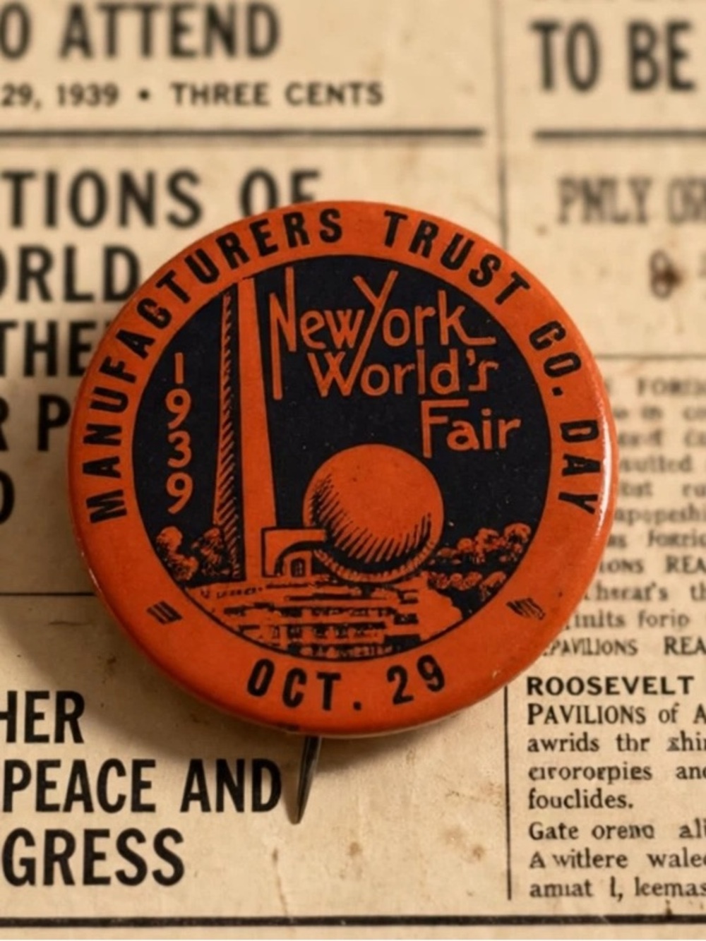 Vintage 1939 New York World's Fair Promotional Pin Button